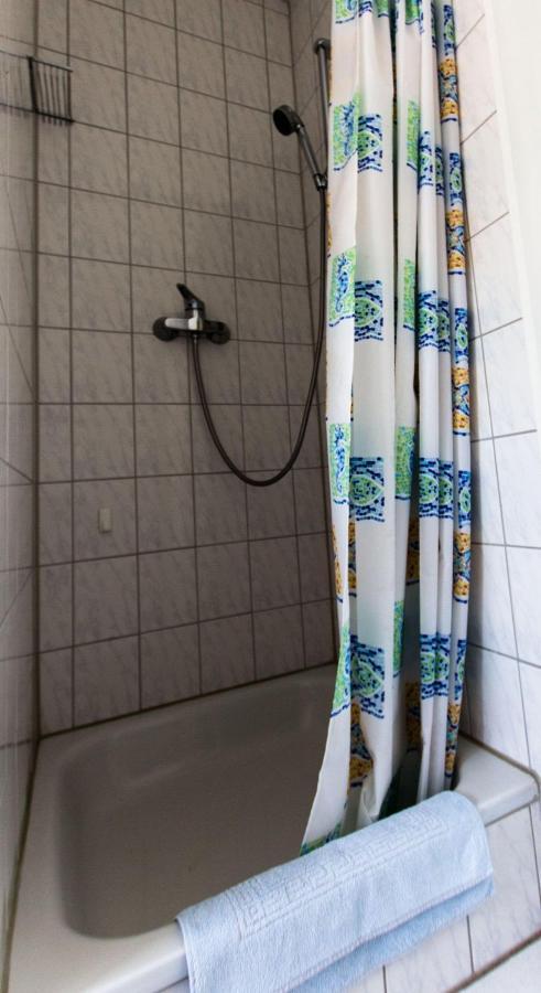 Ferienwohnungen-Neue-Tiefe-Wohnung-Kleiderbuegel Neue Tiefe Fehmarn 外观 照片